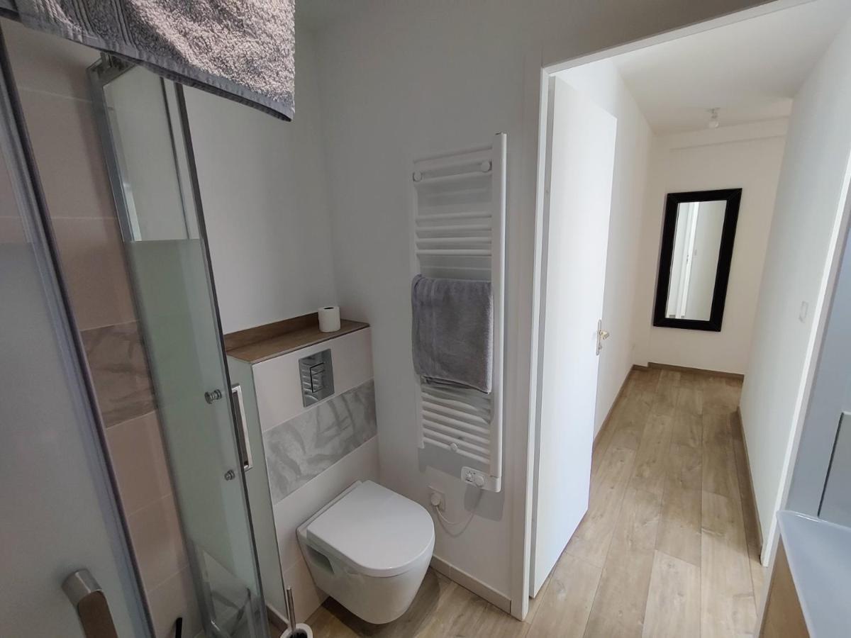 Appartement T3 Plume Hyper Centre D'Ernée Buitenkant foto